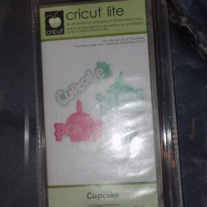 Cricut Lite Cupcake  NEW